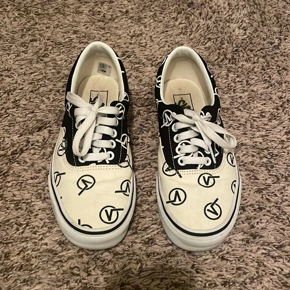 Era Vans - Picture 1 of 2